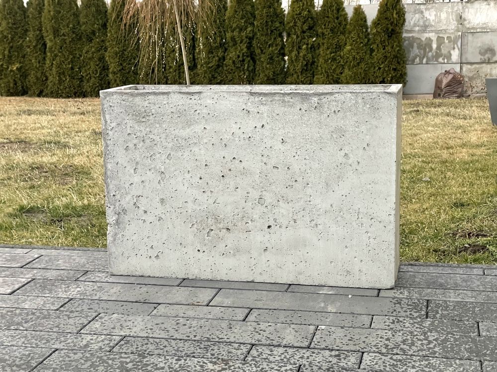 Donica betonowa z betonu architektonicznego