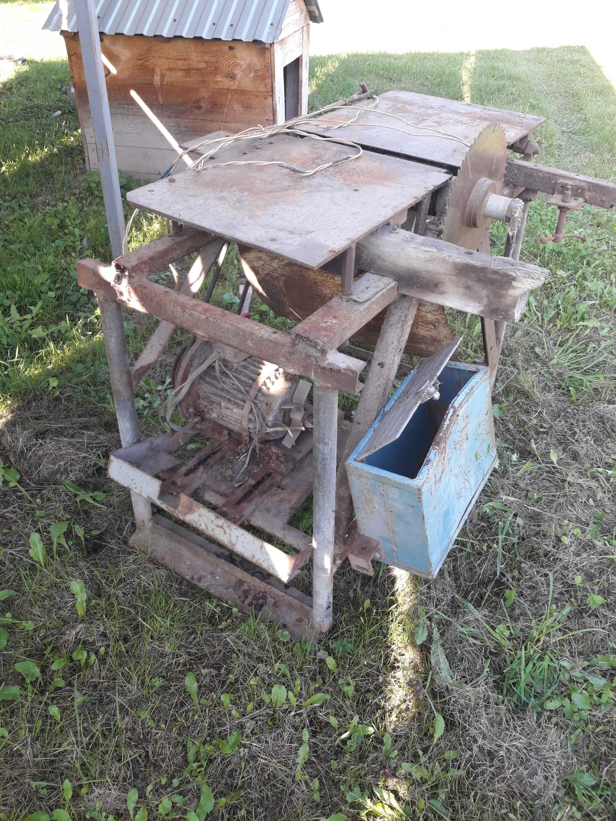 Плуг двох оборотний