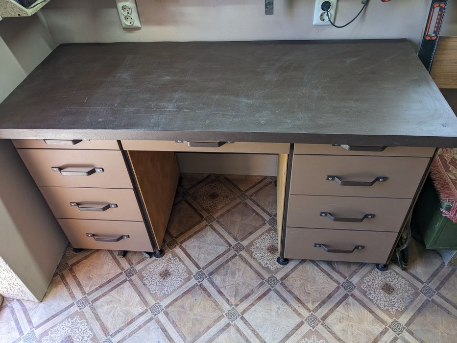 Верстак в гараж , стіл