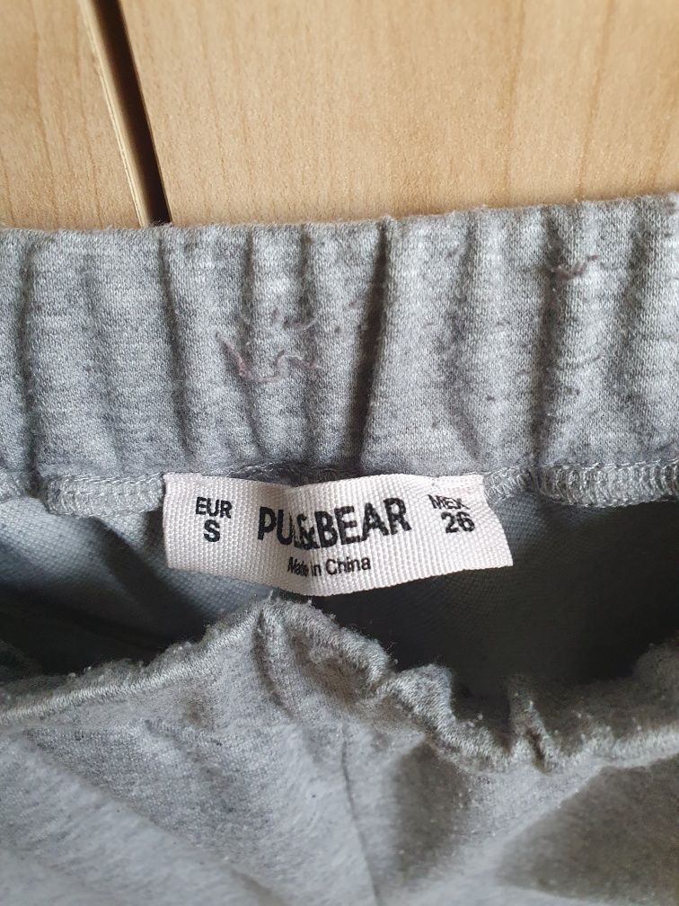 Dresy szare z żółtym paskiem Pull & Bear