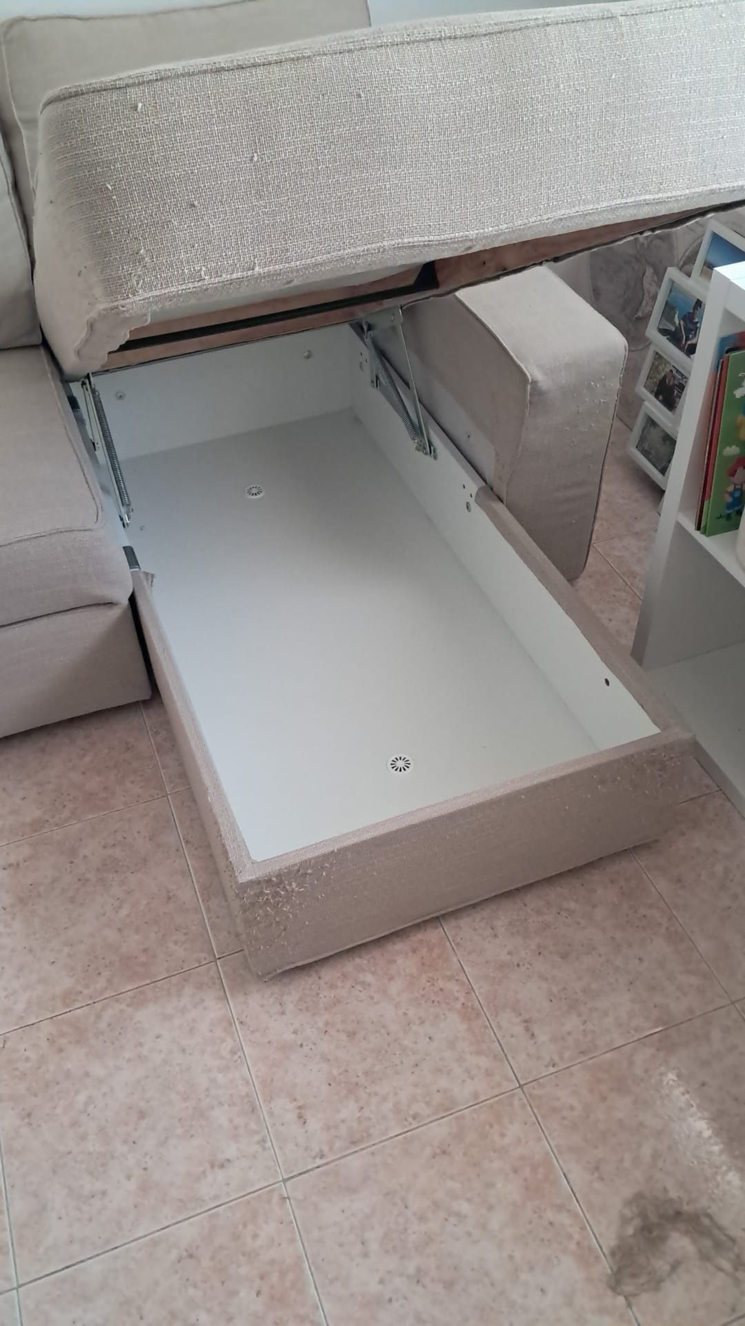 Sofá cama com chaise longue