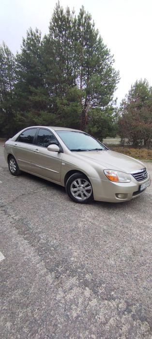 Kia cerato. Продаж