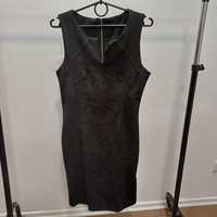 Sukienka czarna,  optycznie wyszczupla rozmiar M