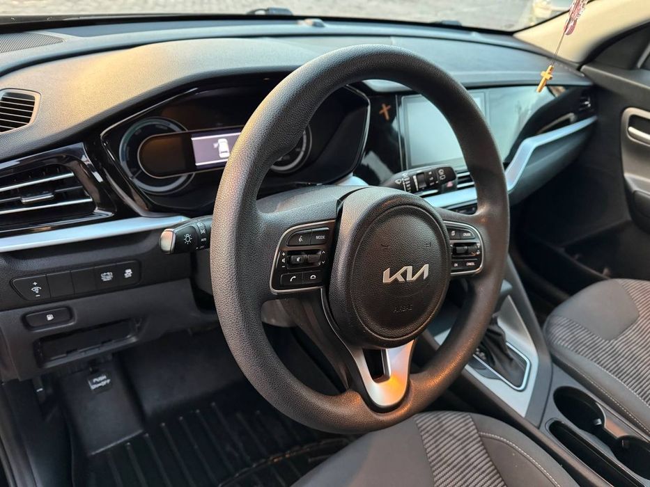 Продам KIA NIRO в гарному стані