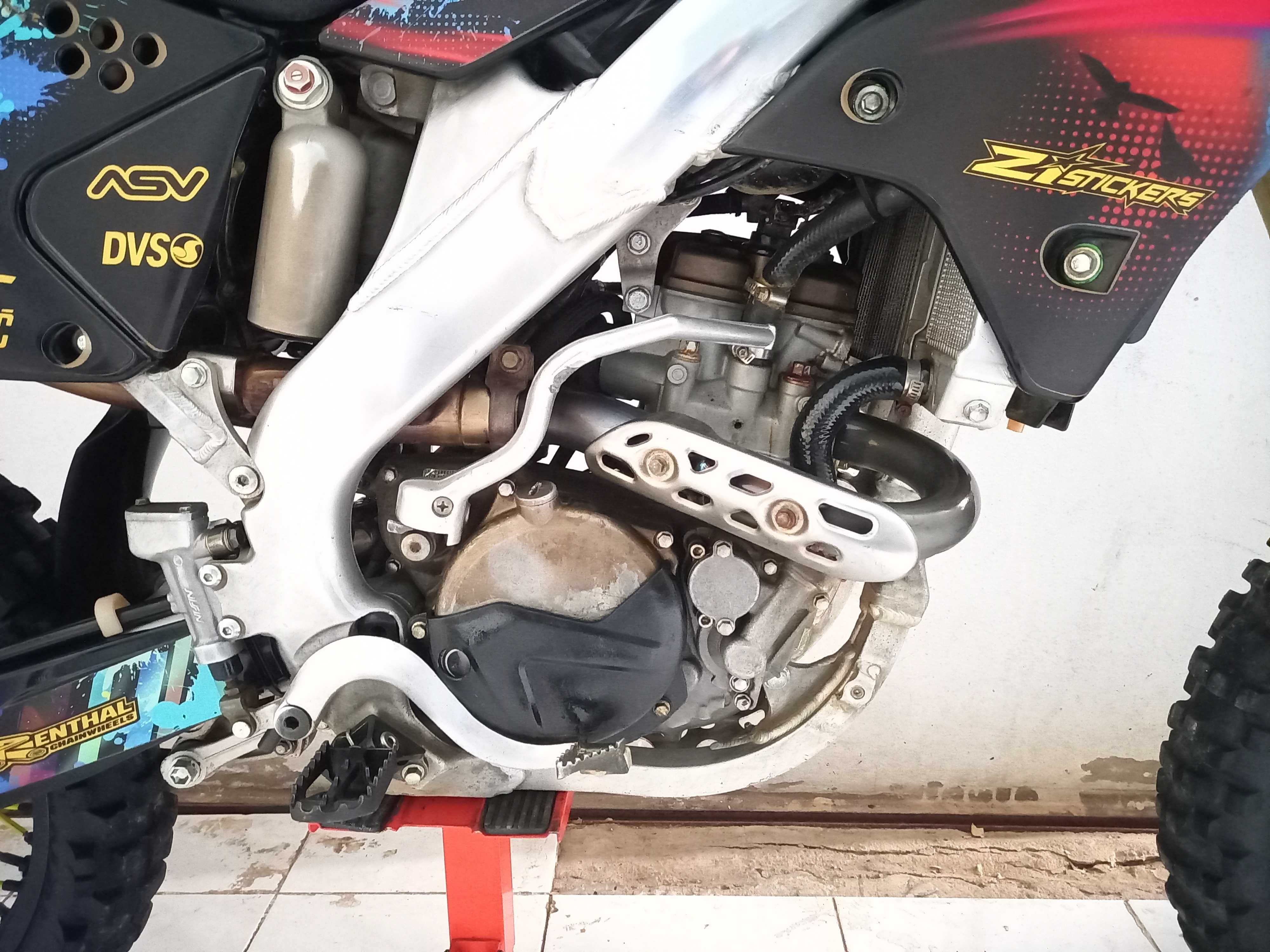 Kawasaki KXF 250 com 20H