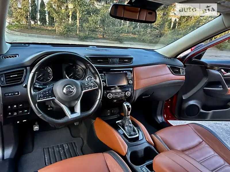 продам Nissan Rogue красного цвета