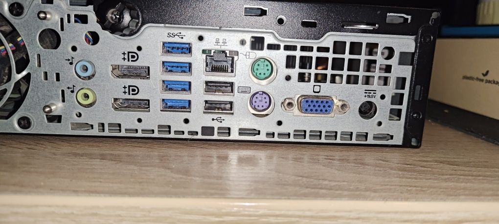 Mini komputer HP core i5 8gb ram SSD display port win10
