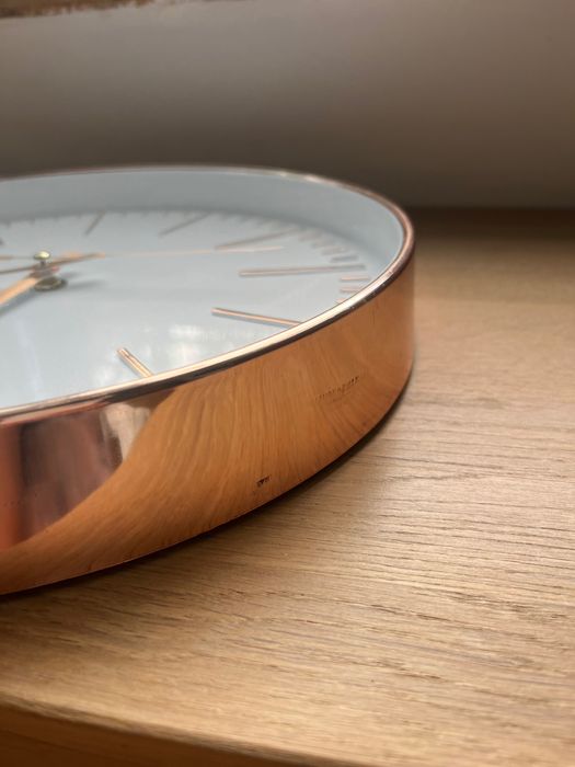 Zegar ścienny złoty miedź