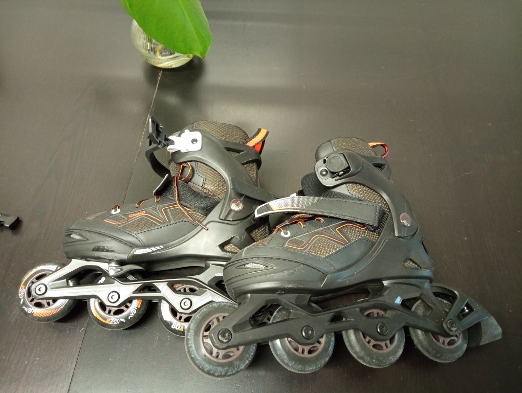 Patins criança Decathlon ajustáveis + capacete