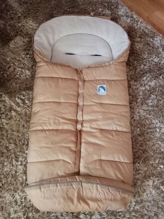 Śpiworek dziecięcy do wózka w kolorze złotym