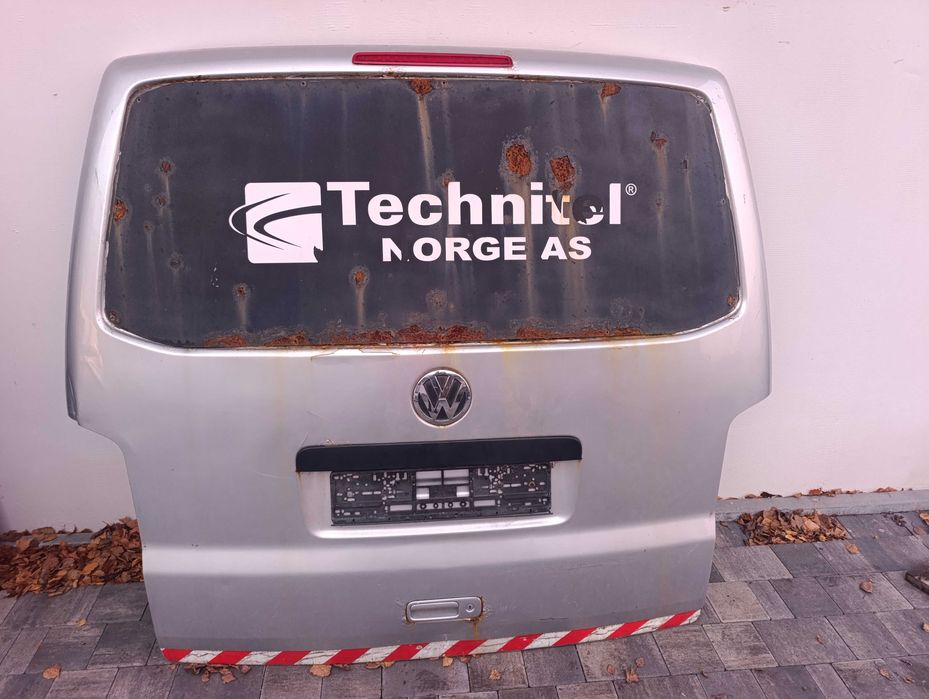 Klapa pokrywa bagażnika VW T5 T5 lift tył srebrna