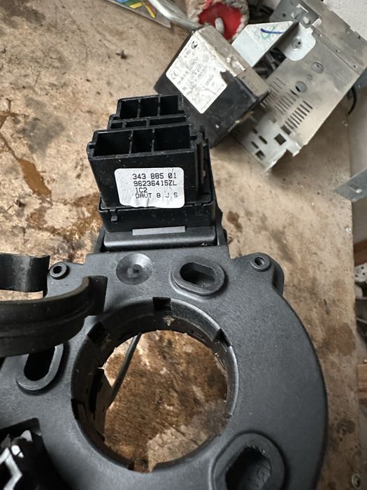 Гитара подрудевой переклбчатель дворников света пежо партнер берлинго