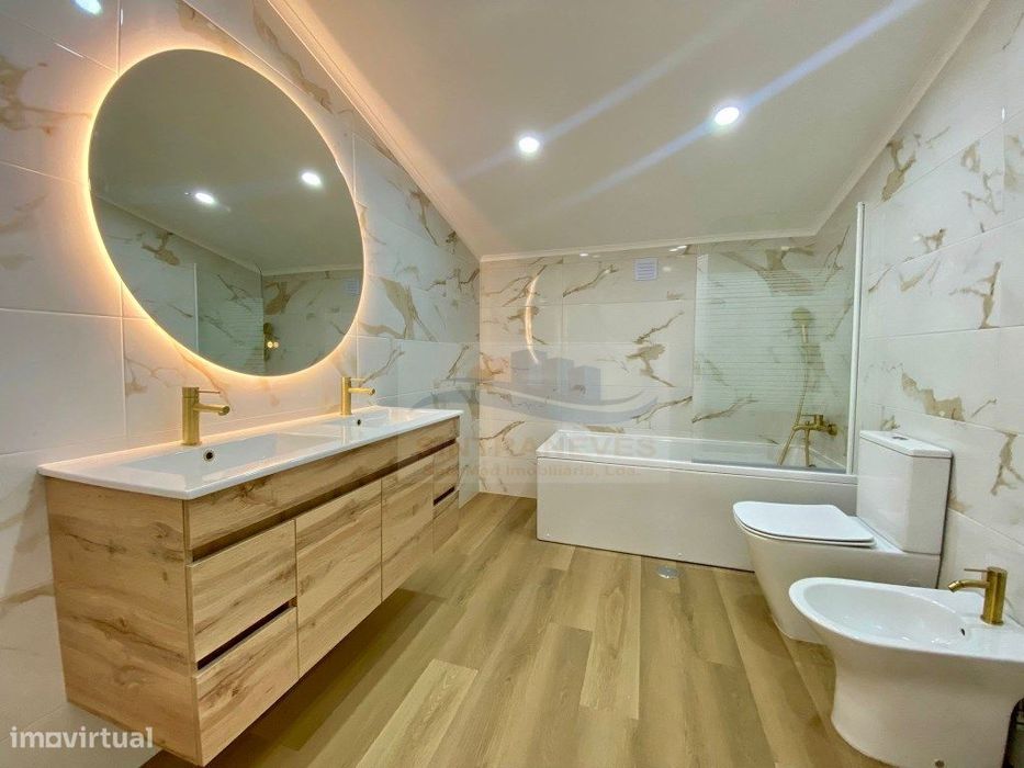 Duplex T3 com vistas incríveis em Algueirão-Mem Martins - Oportunid...