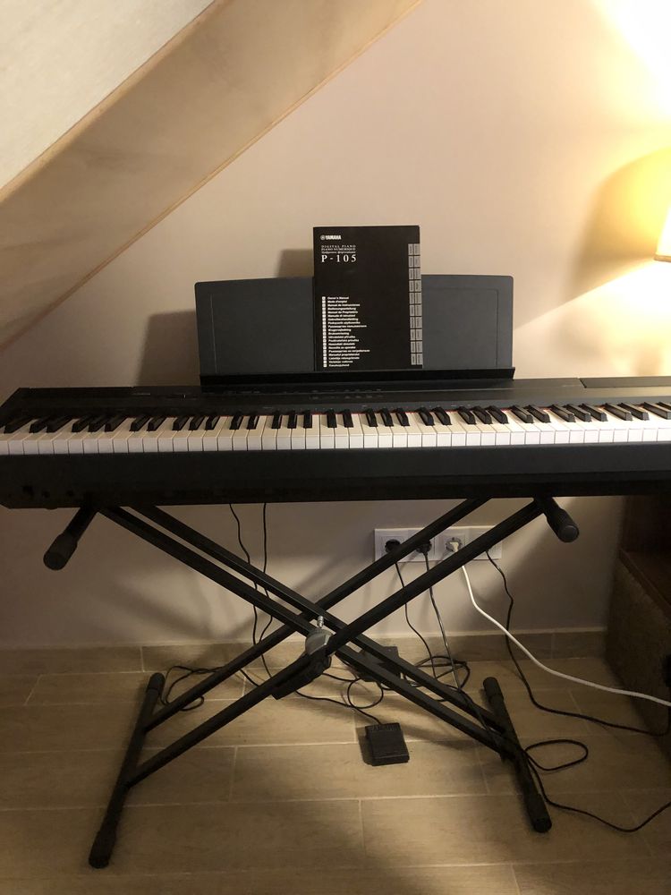 Цифровое фортепиано Yamaha P-105 Black