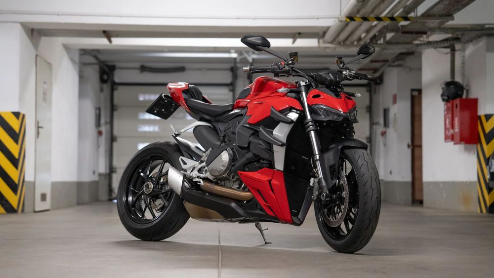 Ducati Streetfighter V2 Ducati Streetfighter V2 Polski Salon