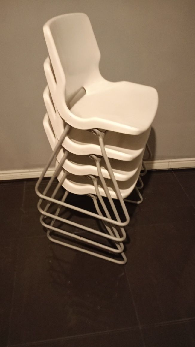 Krzesła IKEA SNILLE białe