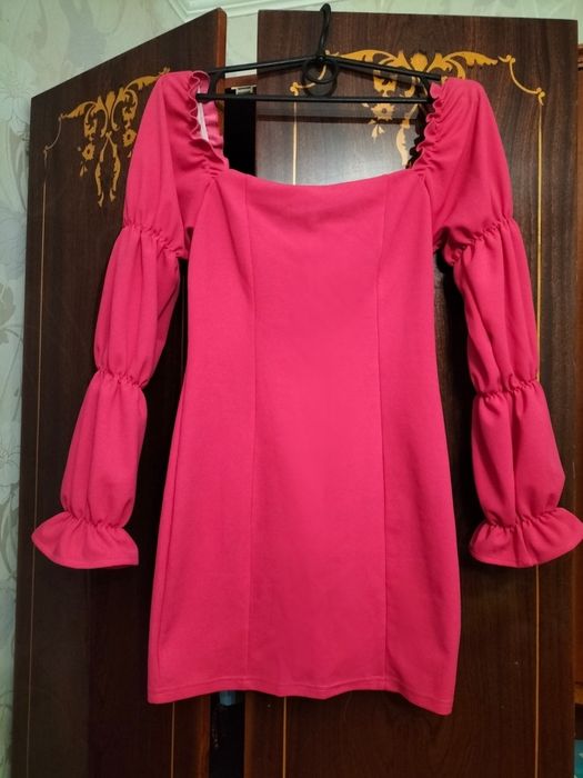 Платья розового цвета