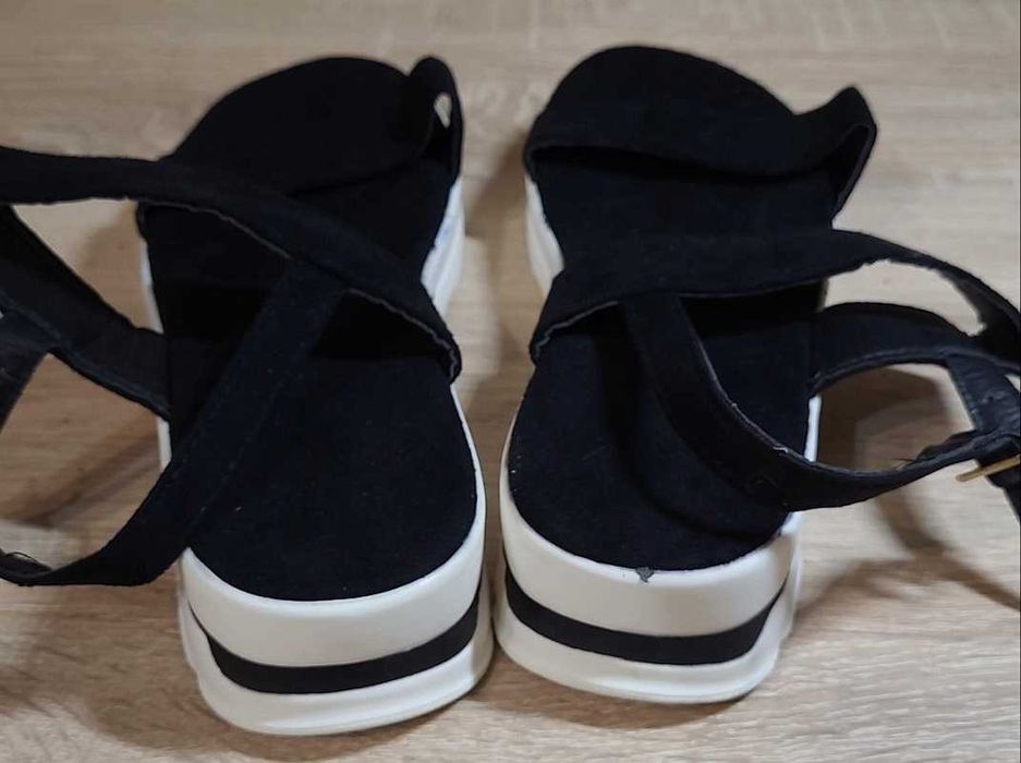 Sandały damskie z tkaniny