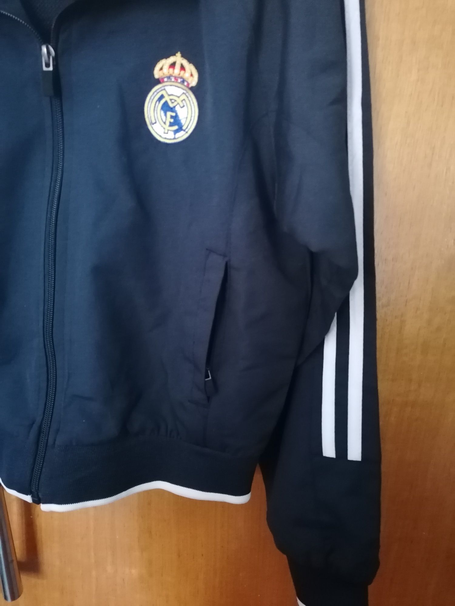 Blusão desportivo do Real Madrid, novo, tamanho 6