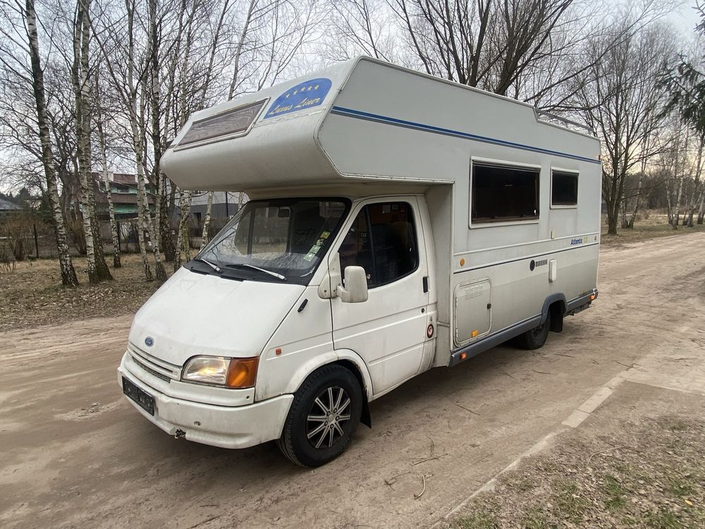 Camper Kamper Ford 2.5 diesel Markiza Solary Osobny Prysznic 4 osoby