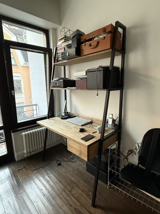 Робочий стіл у стилі лофт | дерево і чорний метал з полицями