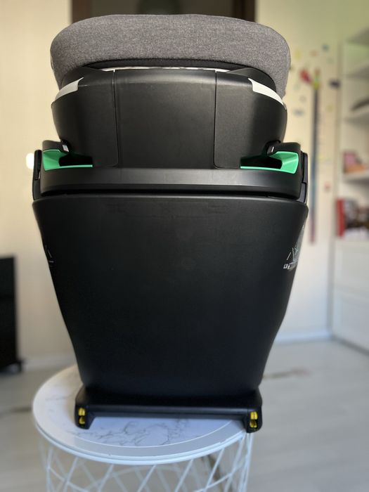 Автокрісло maxi-cosi i-size від 3 до 12 років