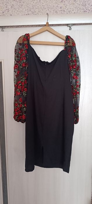 Платье с вышывкой Plus Size