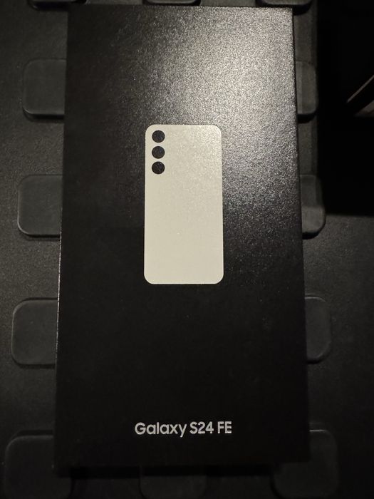 Smartfon Samsung S24 Fe 8GB 256GB Graphite Gray Poznań Dluga 14