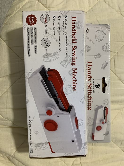 Mini máquina de costura a mão