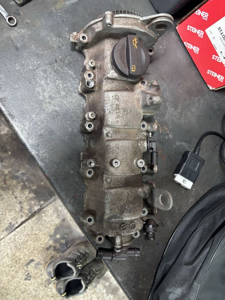 Pokrywa z walkiem 1.2tsi cbz