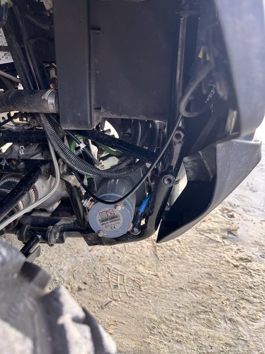 Продам квадроцикл Kymco 550 3 tbl