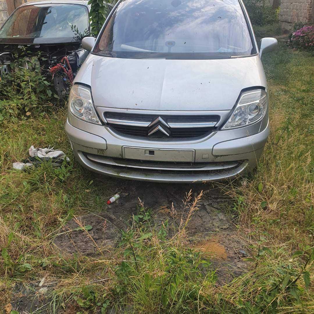 Citroen C8 2.0 hdi 120 KM silnik przeznaczony na części
