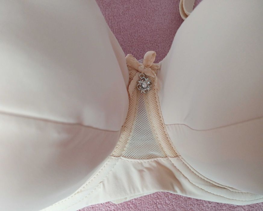 Biustonosz 85 E  Lanny Mode  stan jak nowy