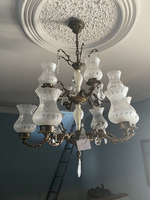 Candeeiro Com Doze Lâmpadas