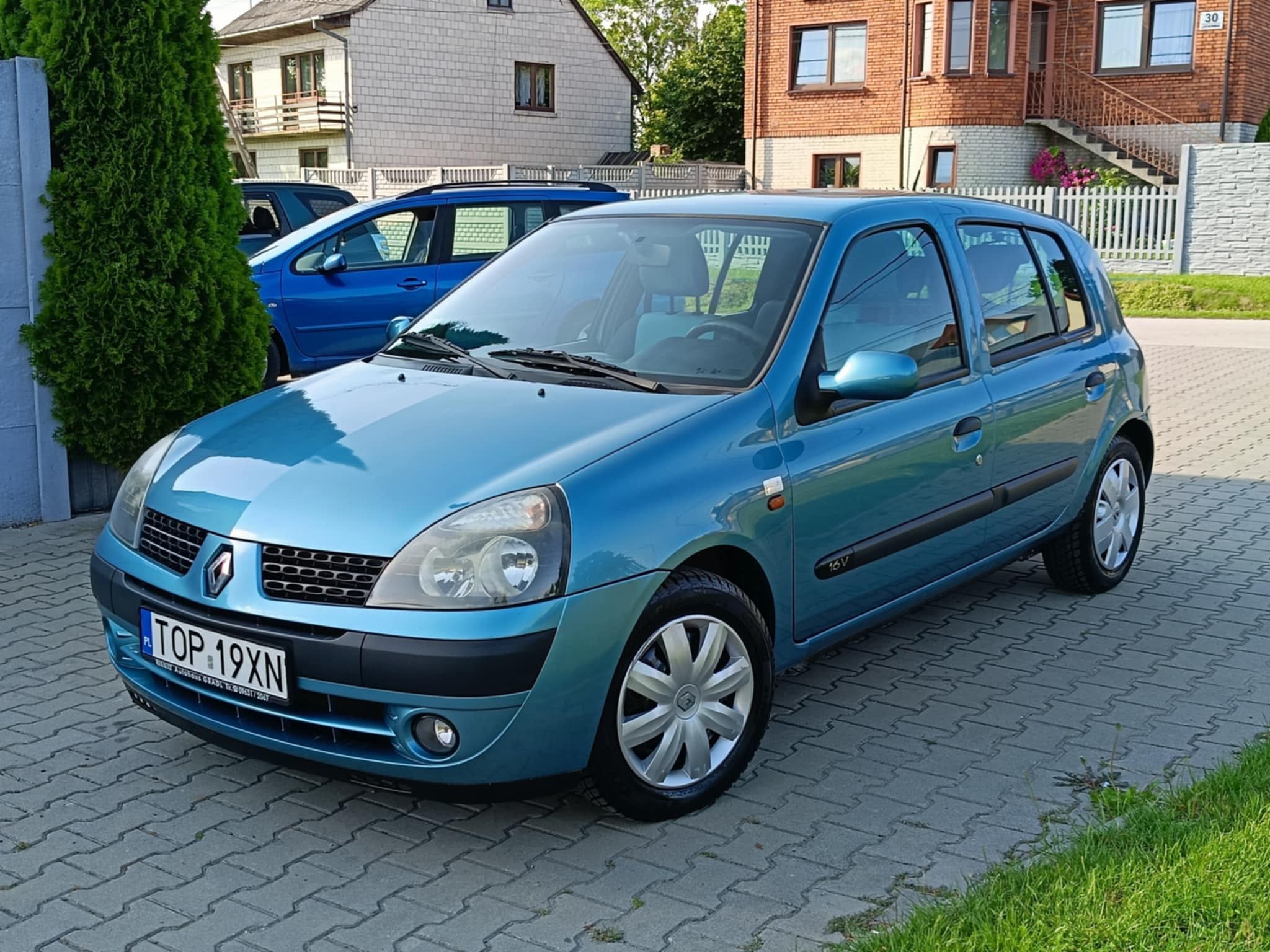 Renault clio 1,2 benzyna elektryka super stan 2002r