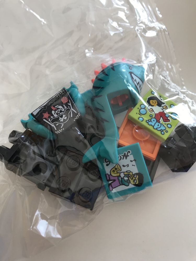 Lego Vidiyo - Bandmates Serie 1 - Minifigura Shark Singer