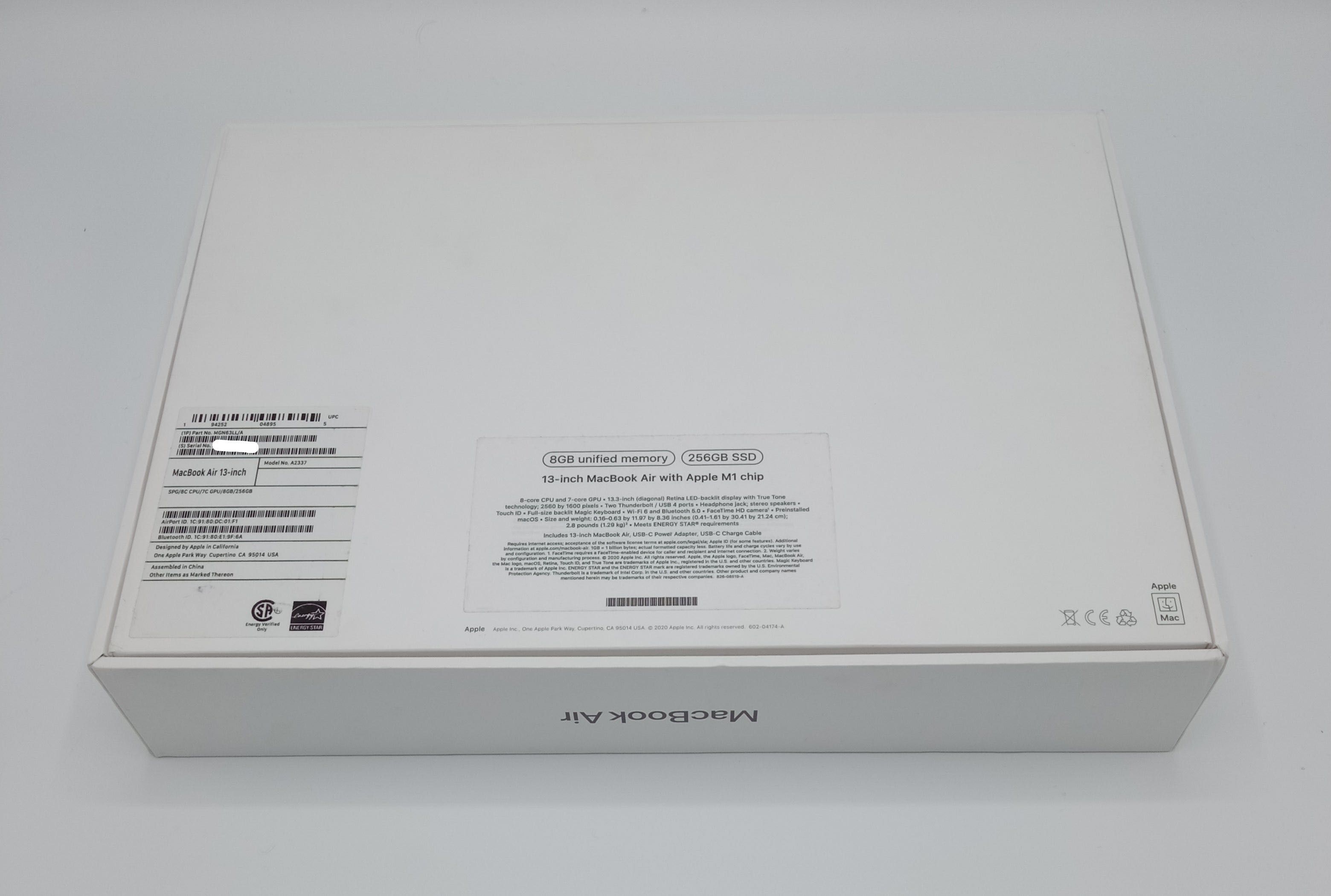 Apple MacBook Air M1 Ідеал/Монстр автономної роботи під час блек ауту