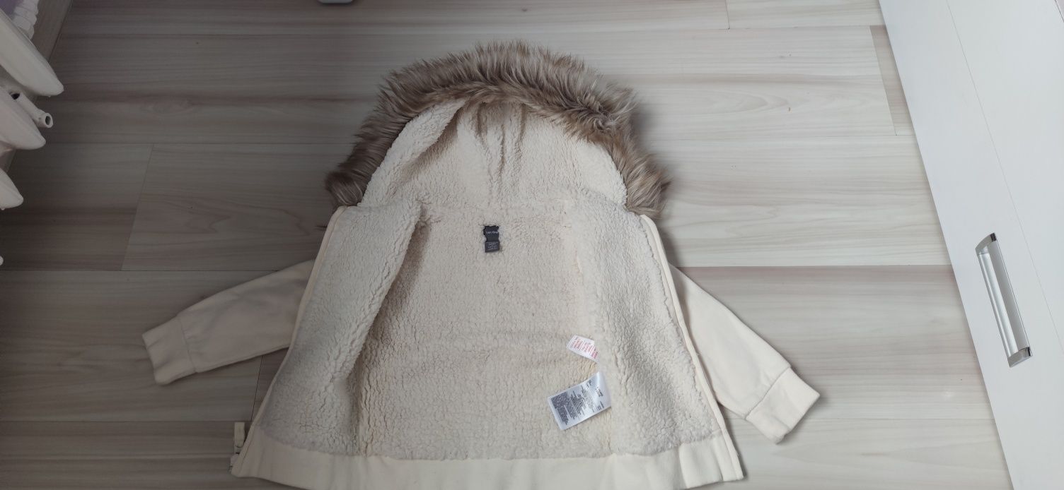 Bluza GAP  orginalna 110 cm  NOWA