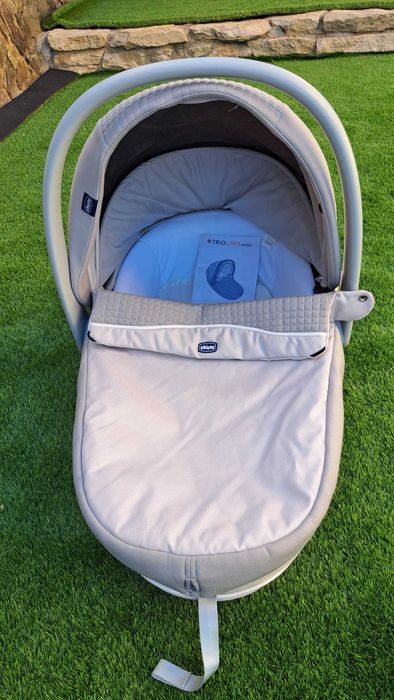 Trio Love Chicco ( Carrinho + Alcofa + Cadeira Auto) Como Novo