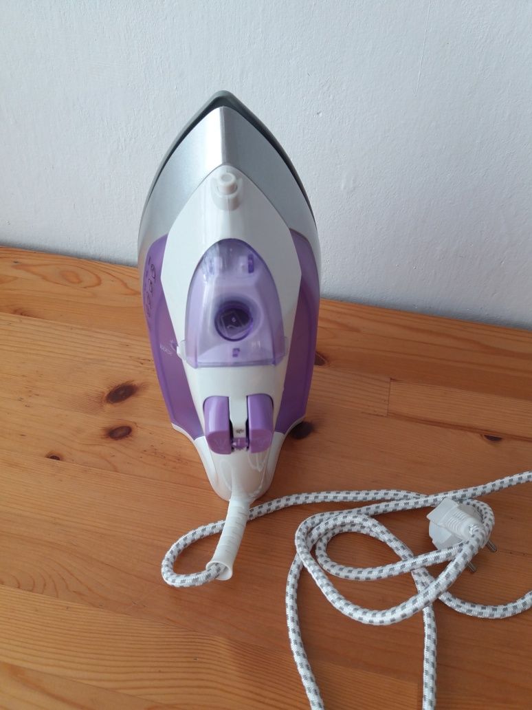 Żelazko parowe Łucznik SLI-7000