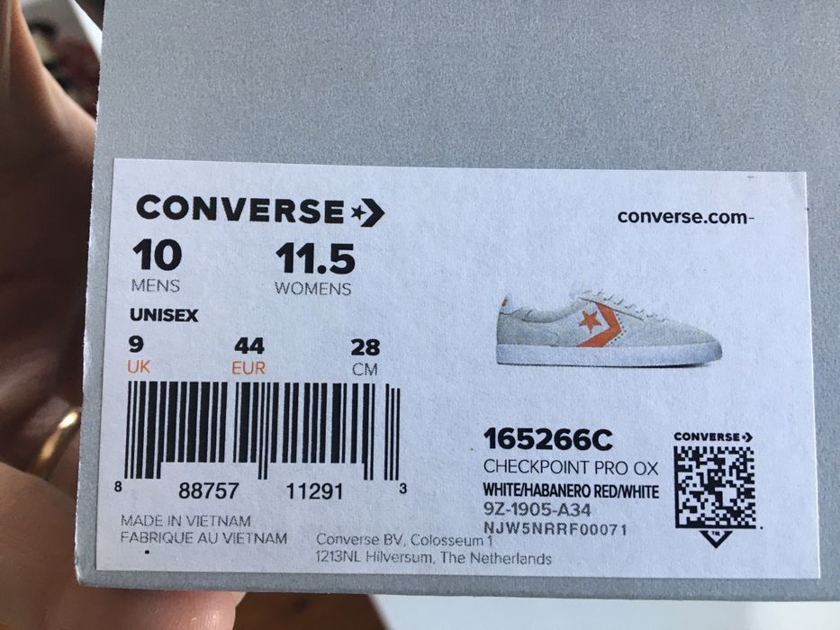 Sapatilhas Converse novas