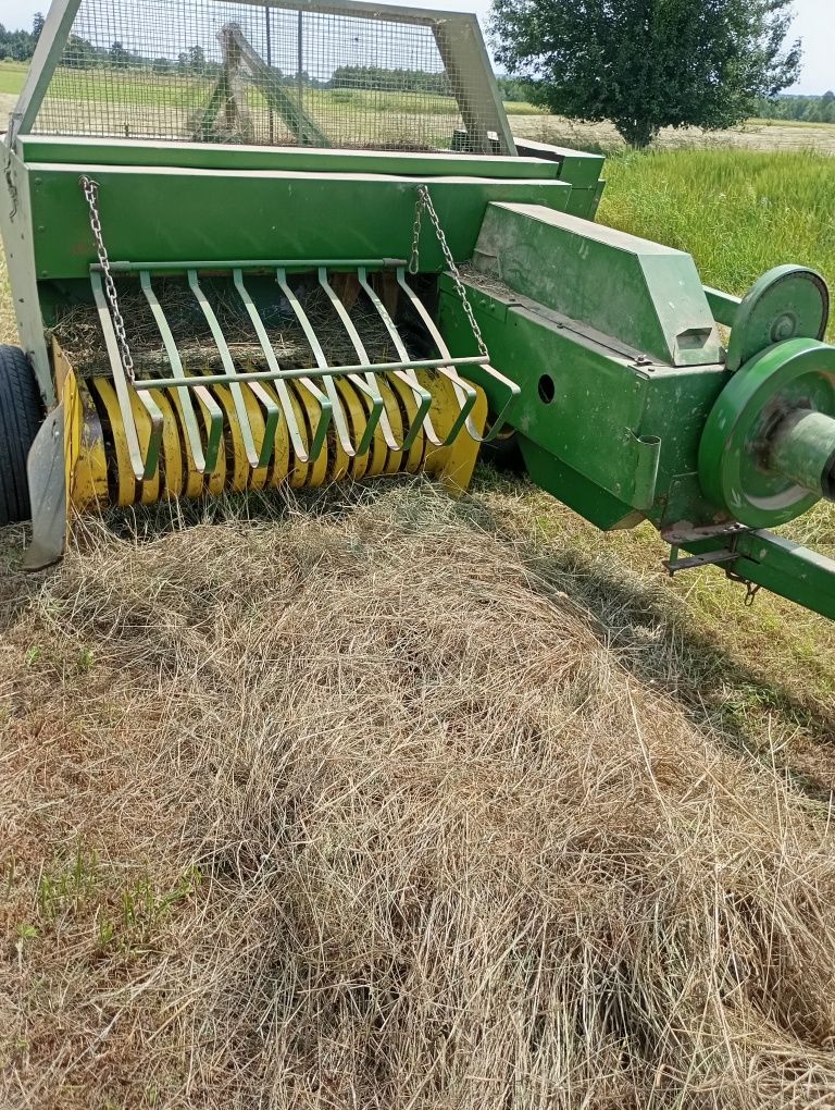 Prasa John Deere cb 300