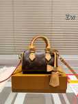 Torebka Louis Vuitton torba, skóra od reki 76-90