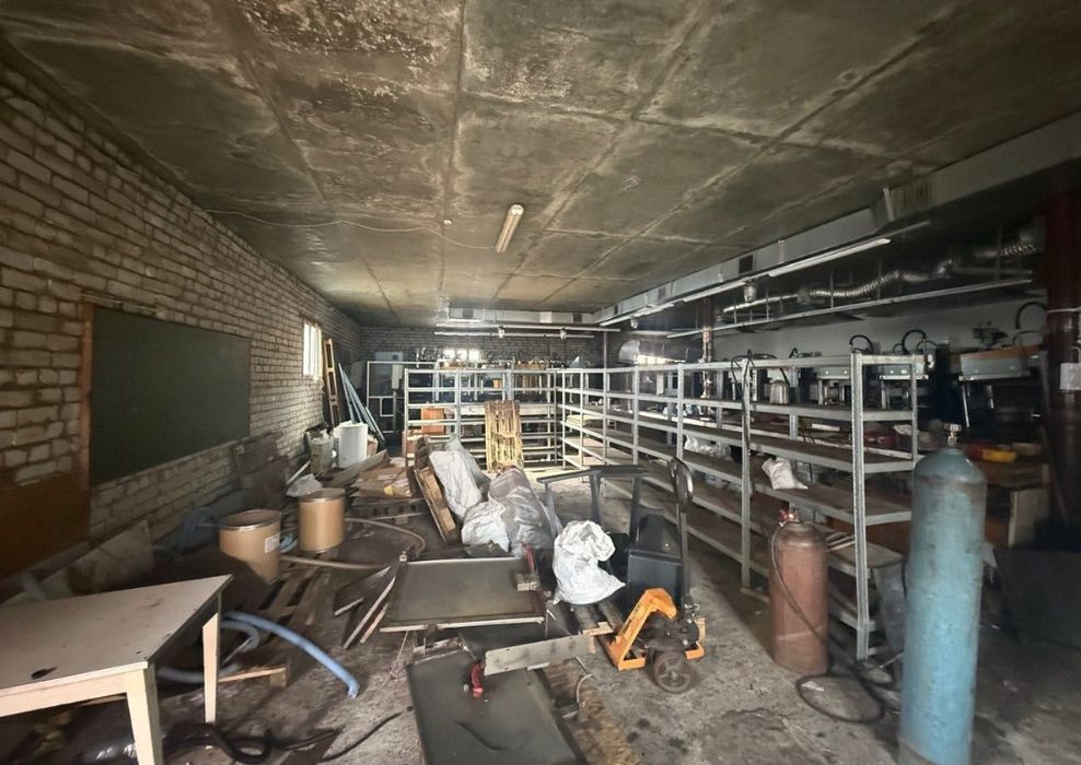 Без Комісії | вул. Радистів, метро Лісова | під виробництво або склад