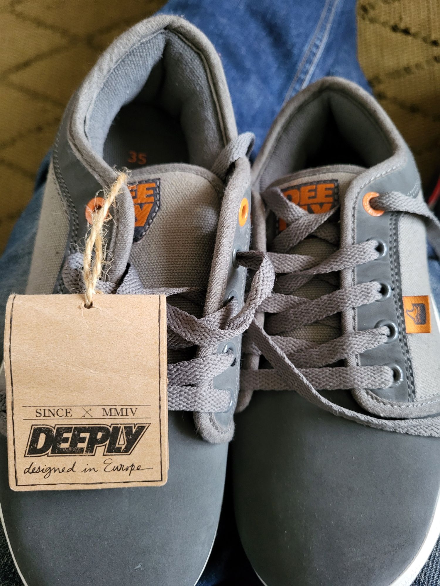 Tenis deeply 35 com etiqueta