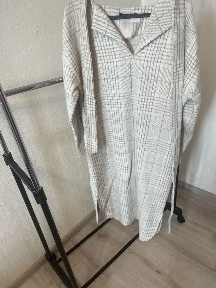 Шерстяное платье Molegi