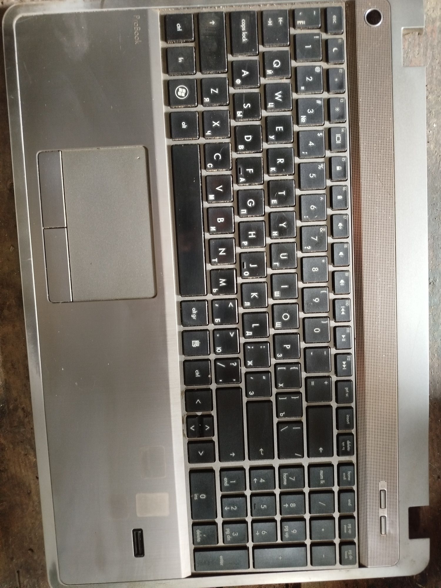 Продаюця запчастини до ноутбука hp 4540s