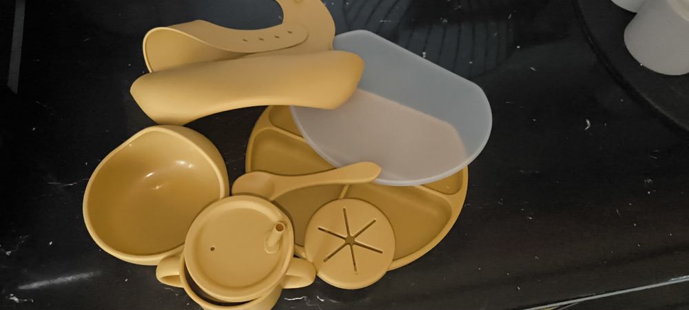 Набір дитячого посуду