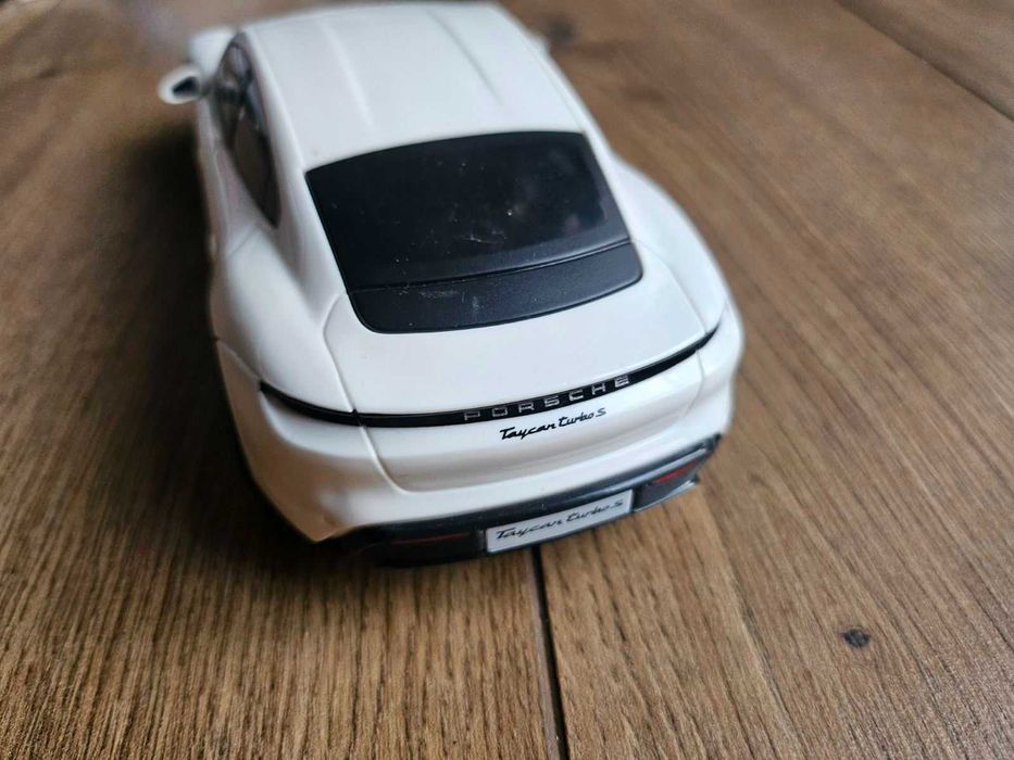 PORSCHE turbo машинка на пульте porsche taycan