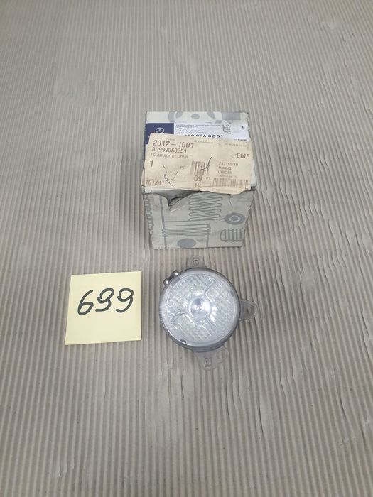 Halogen Led Prawy Przód Mercedes- Benz W204 W212 Cla Gla
